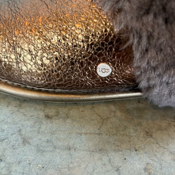 Ugg Copper Bronze Fuzzy Slippers Size 6 - Picture 4 of 9